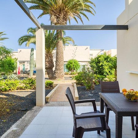 Homeforguest Moderno Apartamento Con Piscina En コラレホ エクステリア 写真