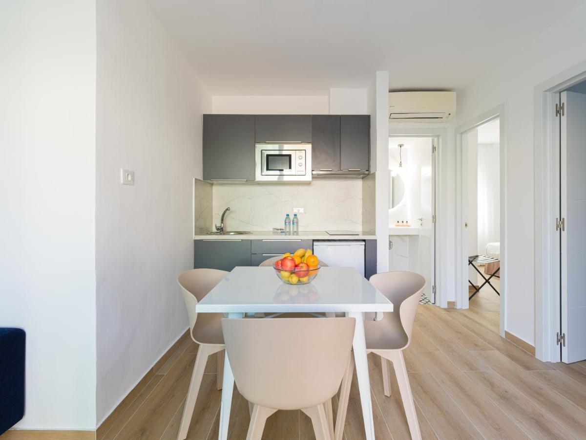 Homeforguest Moderno Apartamento Con Piscina En コラレホ エクステリア 写真