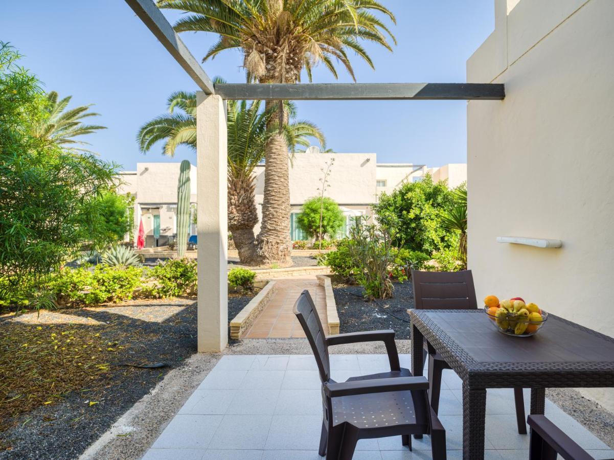 Homeforguest Moderno Apartamento Con Piscina En コラレホ エクステリア 写真