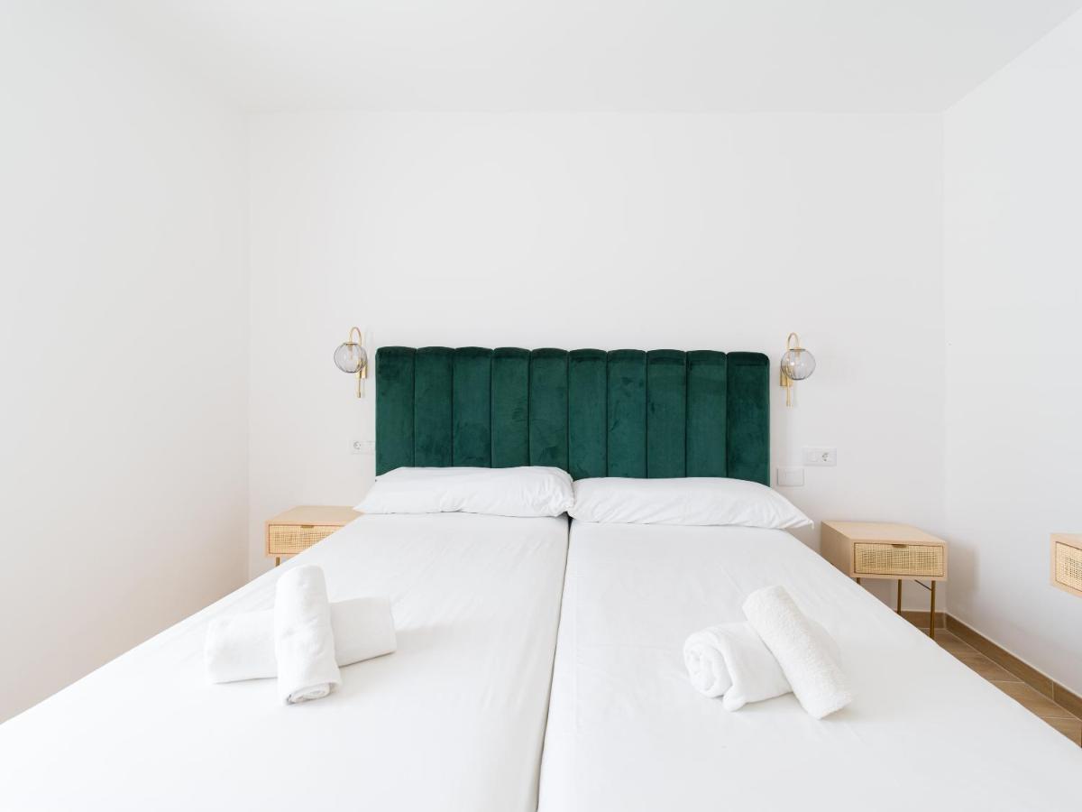 Homeforguest Moderno Apartamento Con Piscina En コラレホ エクステリア 写真