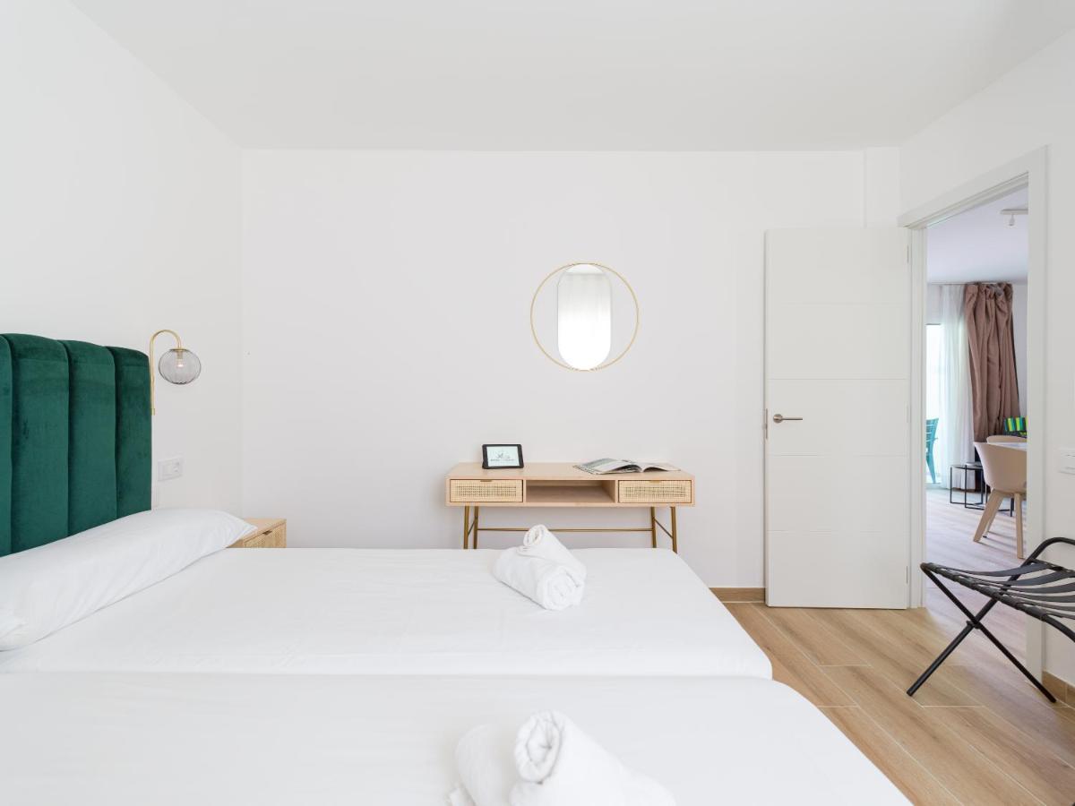 Homeforguest Moderno Apartamento Con Piscina En コラレホ エクステリア 写真
