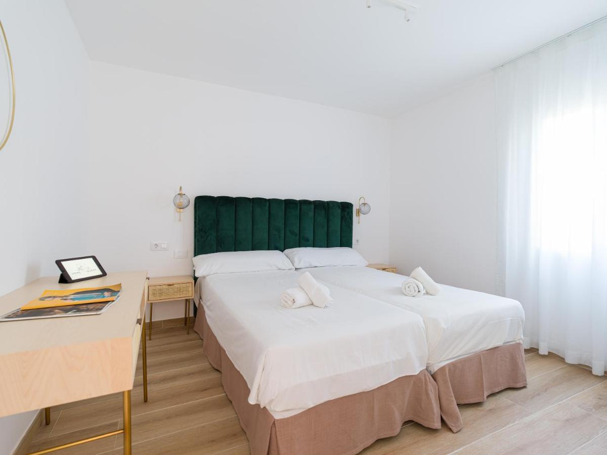 Homeforguest Moderno Apartamento Con Piscina En コラレホ エクステリア 写真