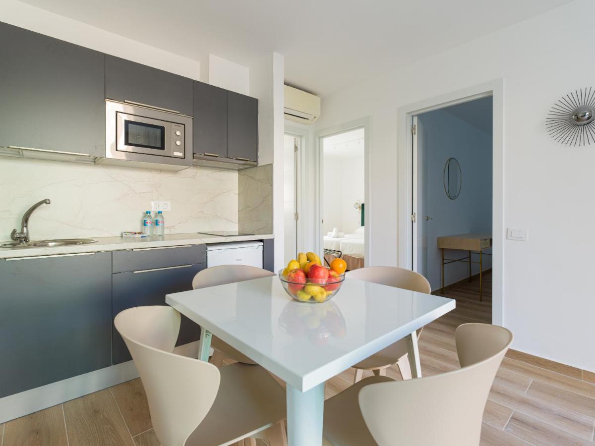 Homeforguest Moderno Apartamento Con Piscina En コラレホ エクステリア 写真