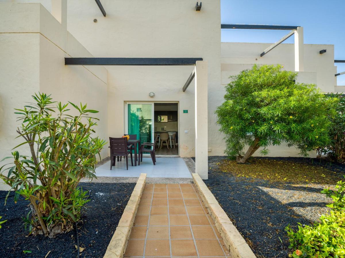 Homeforguest Moderno Apartamento Con Piscina En コラレホ エクステリア 写真
