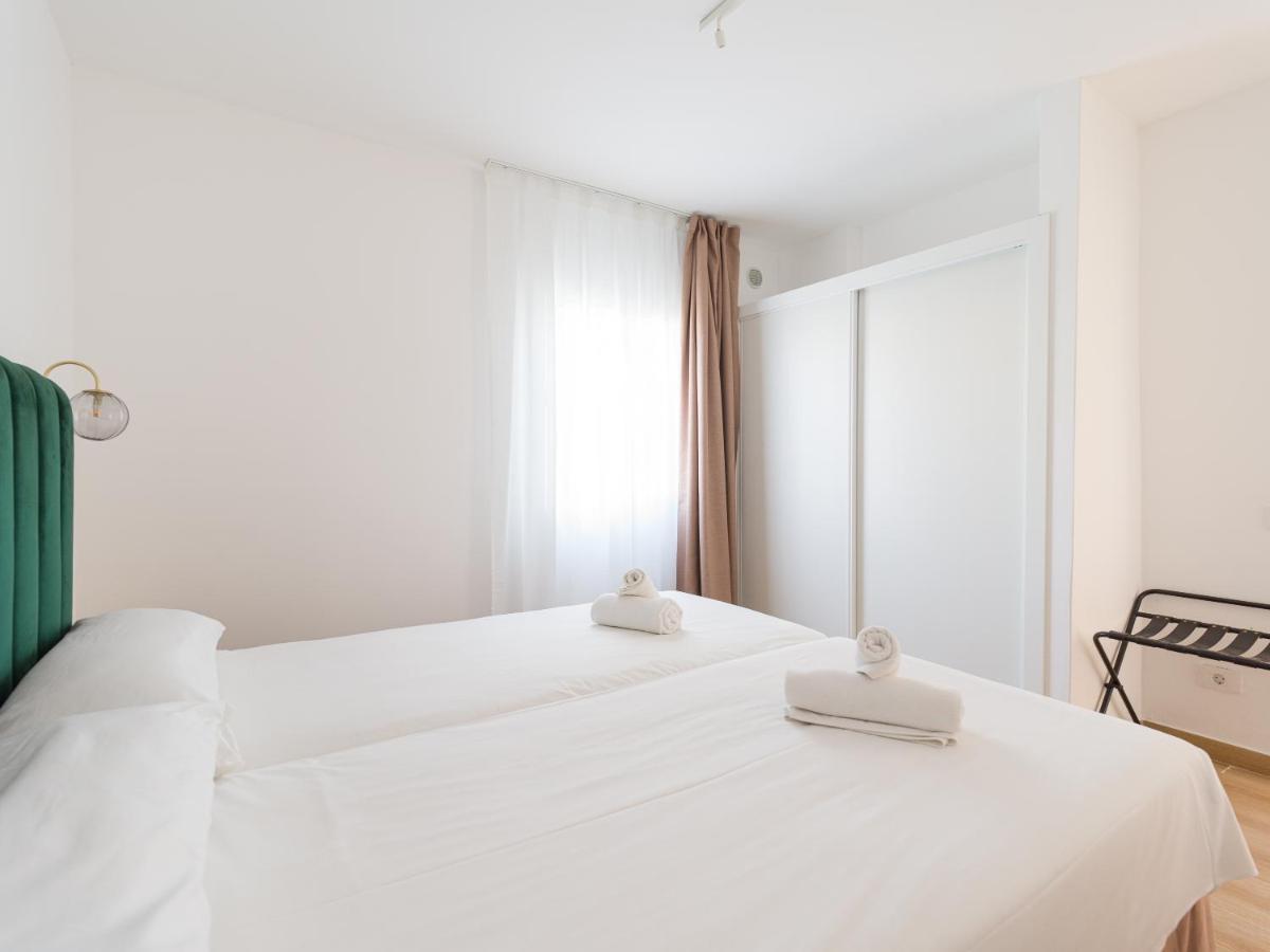 Homeforguest Moderno Apartamento Con Piscina En コラレホ エクステリア 写真