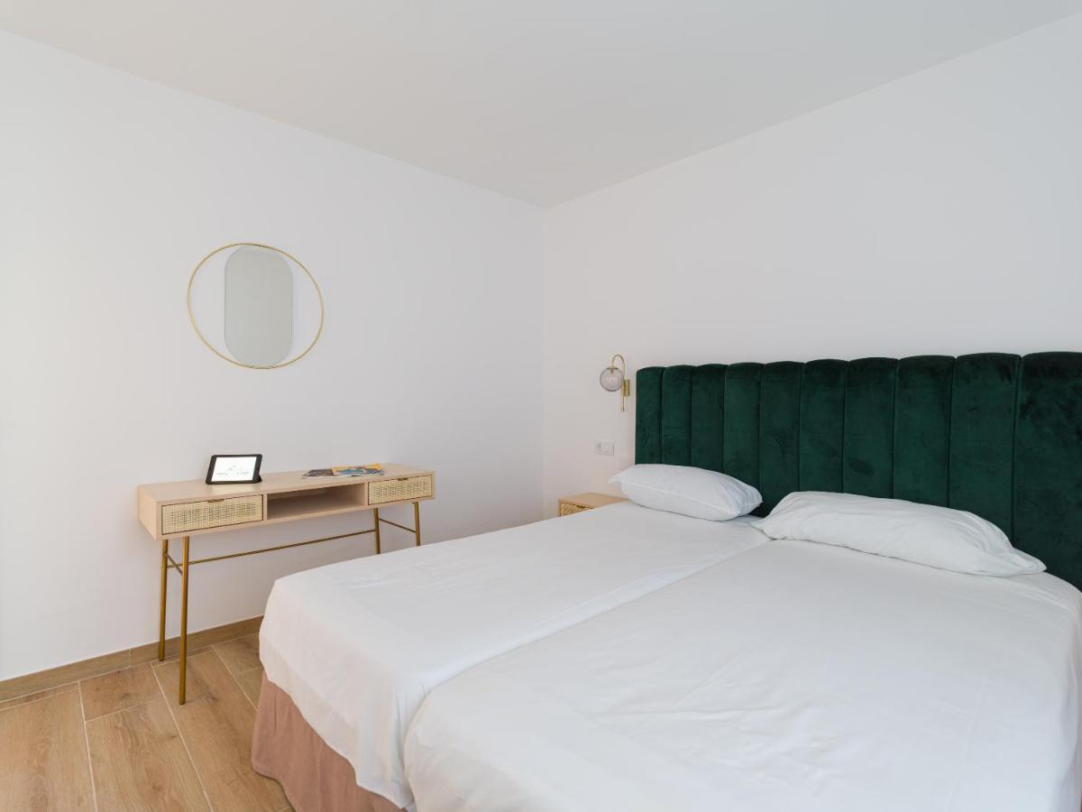 Homeforguest Moderno Apartamento Con Piscina En コラレホ エクステリア 写真