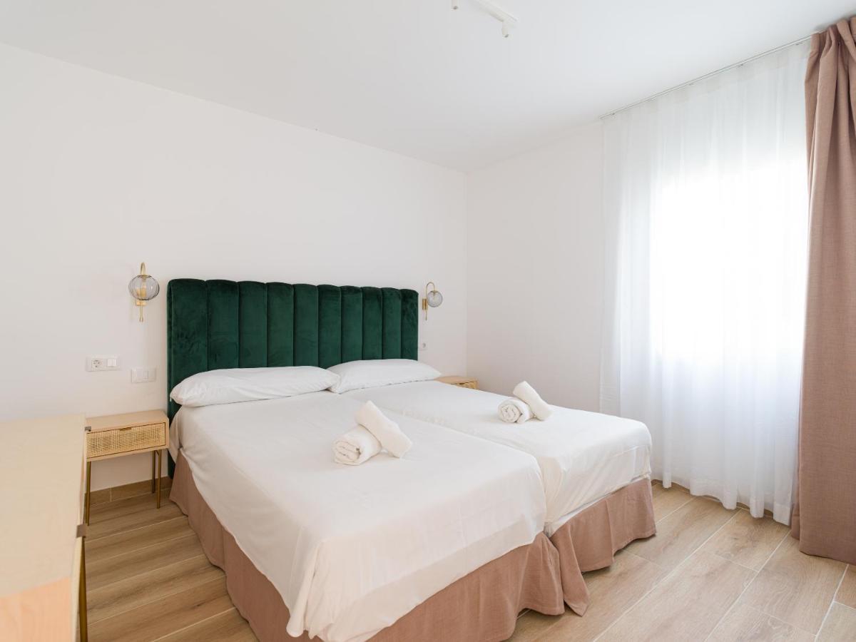 Homeforguest Moderno Apartamento Con Piscina En コラレホ エクステリア 写真